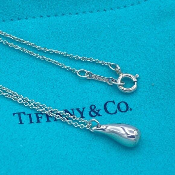 Authentic Tiffany & Co. Elsa Peretti Teardrop Necklace – 16" – Gift Ready - Picture 4 of 8